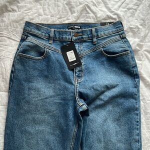 Fashion Nova Affair of the heart Mom Jean